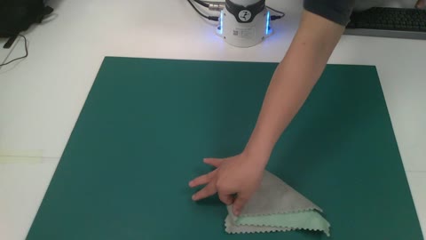 Towel folding thumbnail
